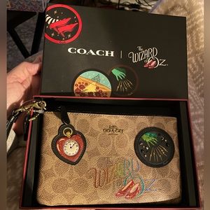 COACH Wizard Of Oz Small Wristlet In Signature Canvas With Patches BNIB
